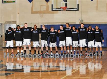 Thumbnail 2 in Farmington vs. Royal Oak photogallery.