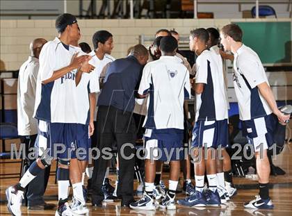 Thumbnail 1 in Farmington vs. Royal Oak photogallery.