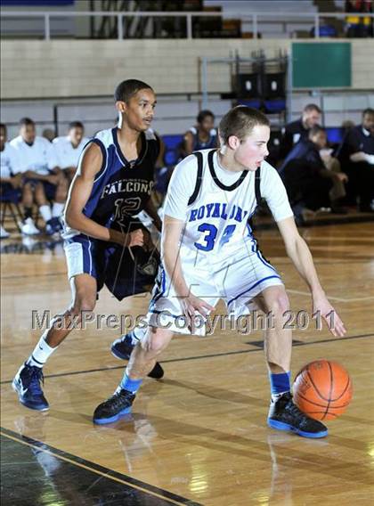 Thumbnail 2 in Farmington vs. Royal Oak photogallery.