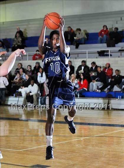 Thumbnail 2 in Farmington vs. Royal Oak photogallery.