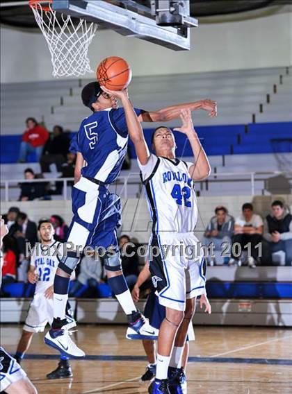 Thumbnail 2 in Farmington vs. Royal Oak photogallery.