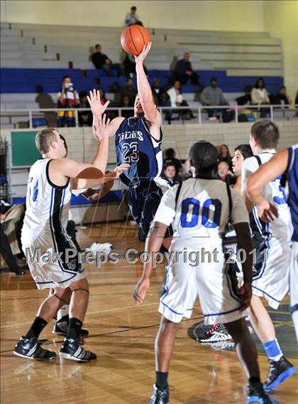 Thumbnail 3 in Farmington vs. Royal Oak photogallery.