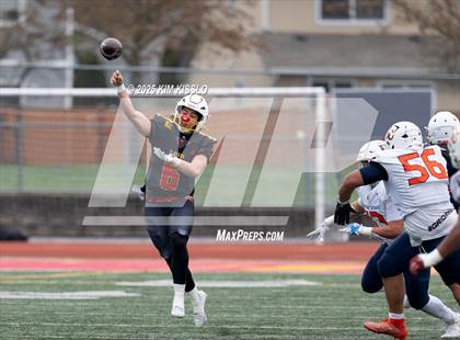 Thumbnail 3 in Eastside Catholic vs. Mount Tahoma (WIAA 3A Semifinal) photogallery.