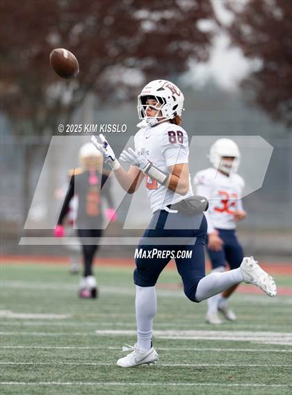 Thumbnail 1 in Eastside Catholic vs. Mount Tahoma (WIAA 3A Semifinal) photogallery.