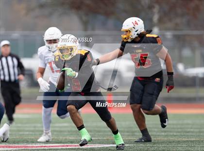 Thumbnail 2 in Eastside Catholic vs. Mount Tahoma (WIAA 3A Semifinal) photogallery.