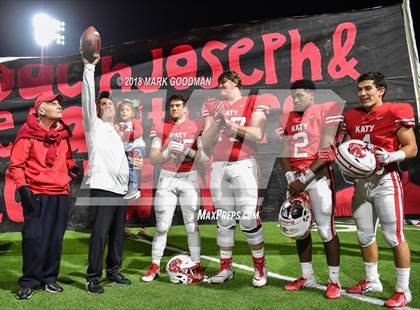 Thumbnail 2 in Fort Bend Travis @ Katy (UIL 6A Bi-District Playoff) photogallery.