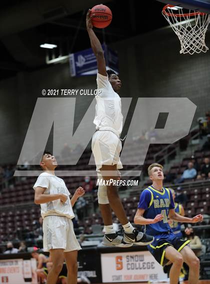 Thumbnail 1 in Parowan vs. Layton Christian Academy (UHSAA 2A Semifinal) photogallery.