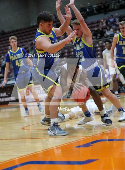 Thumbnail 3 in Parowan vs. Layton Christian Academy (UHSAA 2A Semifinal) photogallery.