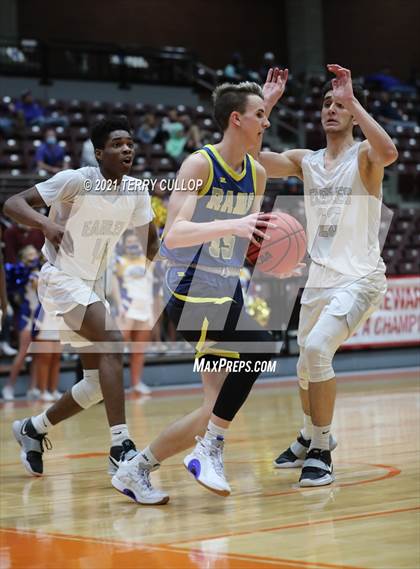 Thumbnail 1 in Parowan vs. Layton Christian Academy (UHSAA 2A Semifinal) photogallery.