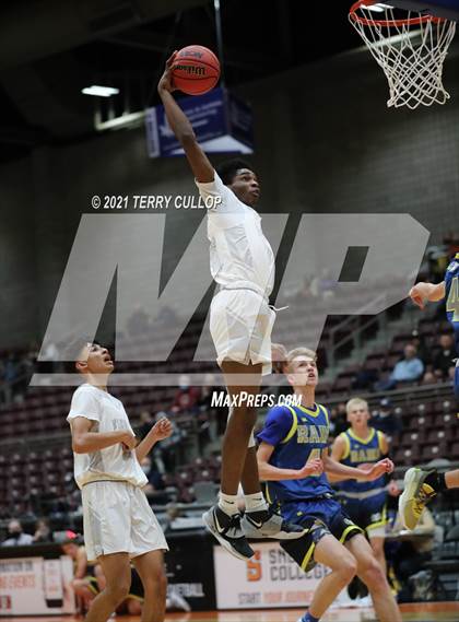 Thumbnail 3 in Parowan vs. Layton Christian Academy (UHSAA 2A Semifinal) photogallery.
