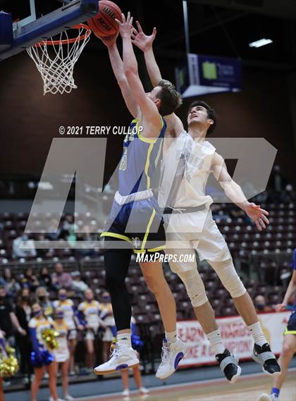 Thumbnail 1 in Parowan vs. Layton Christian Academy (UHSAA 2A Semifinal) photogallery.