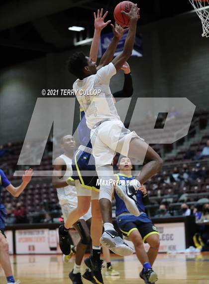 Thumbnail 3 in Parowan vs. Layton Christian Academy (UHSAA 2A Semifinal) photogallery.