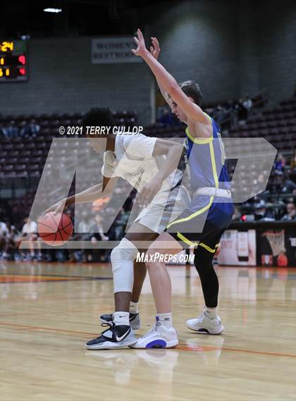 Thumbnail 3 in Parowan vs. Layton Christian Academy (UHSAA 2A Semifinal) photogallery.