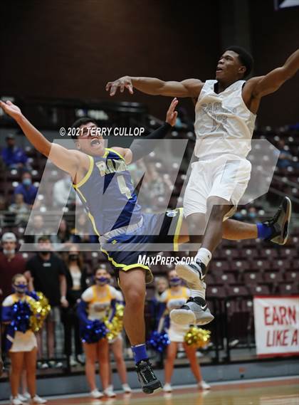 Thumbnail 3 in Parowan vs. Layton Christian Academy (UHSAA 2A Semifinal) photogallery.