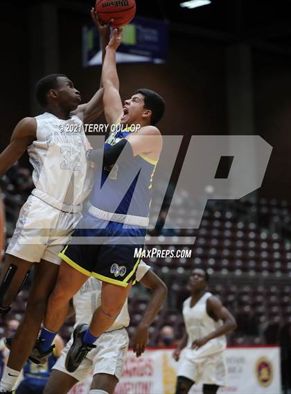 Thumbnail 1 in Parowan vs. Layton Christian Academy (UHSAA 2A Semifinal) photogallery.