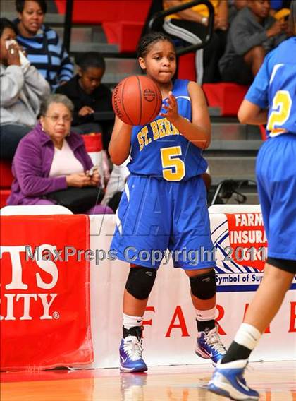 Thumbnail 1 in Santa Clara vs. St. Bernard (CIF SoCal D5 Regional Final) photogallery.