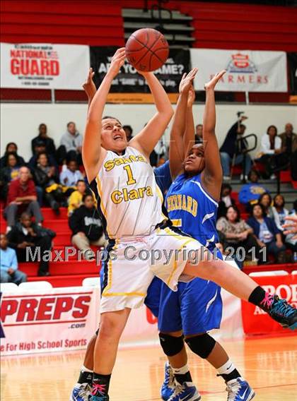 Thumbnail 3 in Santa Clara vs. St. Bernard (CIF SoCal D5 Regional Final) photogallery.