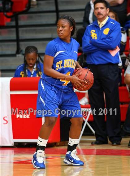 Thumbnail 2 in Santa Clara vs. St. Bernard (CIF SoCal D5 Regional Final) photogallery.