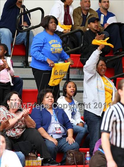Thumbnail 2 in Santa Clara vs. St. Bernard (CIF SoCal D5 Regional Final) photogallery.