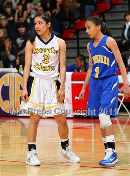 Thumbnail 2 in Santa Clara vs. St. Bernard (CIF SoCal D5 Regional Final) photogallery.