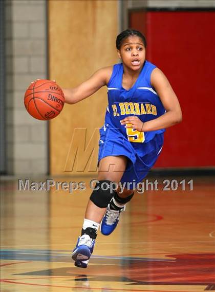 Thumbnail 1 in Santa Clara vs. St. Bernard (CIF SoCal D5 Regional Final) photogallery.