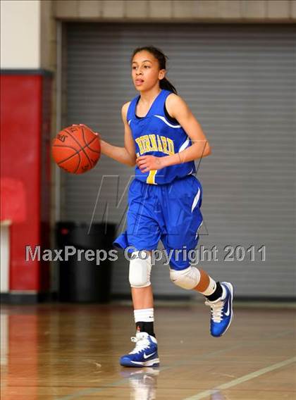 Thumbnail 1 in Santa Clara vs. St. Bernard (CIF SoCal D5 Regional Final) photogallery.