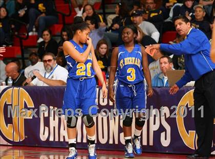 Thumbnail 2 in Santa Clara vs. St. Bernard (CIF SoCal D5 Regional Final) photogallery.