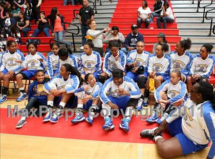 Thumbnail 3 in Santa Clara vs. St. Bernard (CIF SoCal D5 Regional Final) photogallery.
