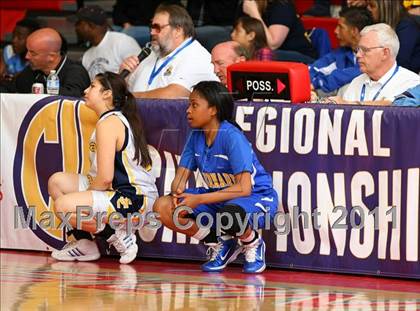 Thumbnail 2 in Santa Clara vs. St. Bernard (CIF SoCal D5 Regional Final) photogallery.