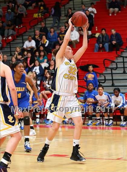 Thumbnail 2 in Santa Clara vs. St. Bernard (CIF SoCal D5 Regional Final) photogallery.