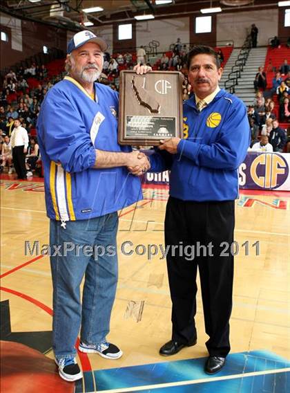 Thumbnail 2 in Santa Clara vs. St. Bernard (CIF SoCal D5 Regional Final) photogallery.