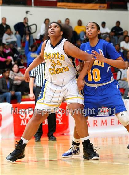 Thumbnail 3 in Santa Clara vs. St. Bernard (CIF SoCal D5 Regional Final) photogallery.