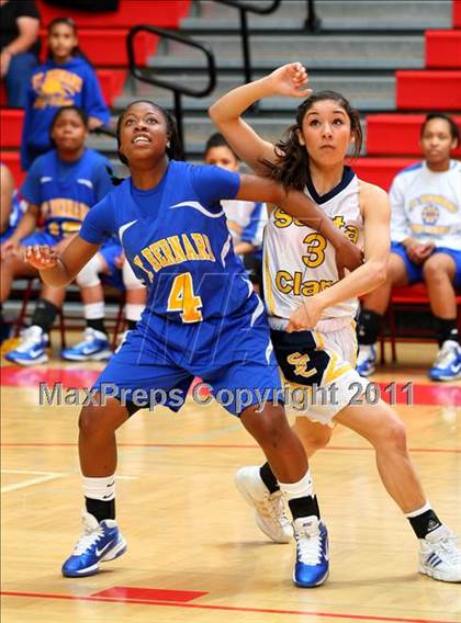 Thumbnail 2 in Santa Clara vs. St. Bernard (CIF SoCal D5 Regional Final) photogallery.