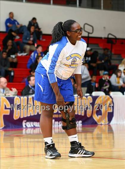 Thumbnail 1 in Santa Clara vs. St. Bernard (CIF SoCal D5 Regional Final) photogallery.
