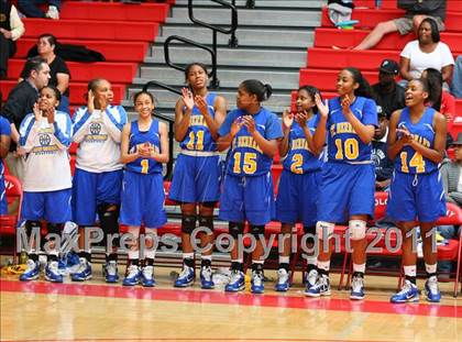 Thumbnail 3 in Santa Clara vs. St. Bernard (CIF SoCal D5 Regional Final) photogallery.