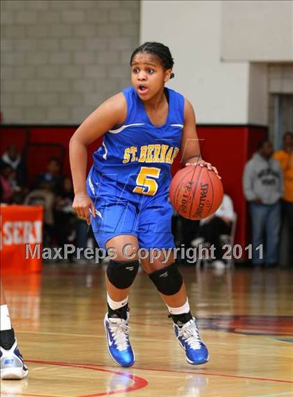 Thumbnail 1 in Santa Clara vs. St. Bernard (CIF SoCal D5 Regional Final) photogallery.