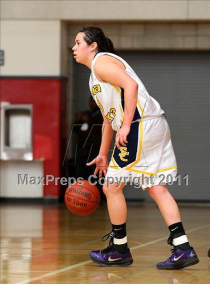 Thumbnail 1 in Santa Clara vs. St. Bernard (CIF SoCal D5 Regional Final) photogallery.