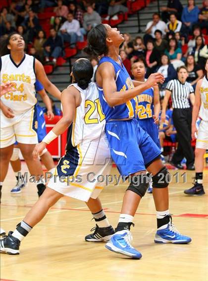 Thumbnail 3 in Santa Clara vs. St. Bernard (CIF SoCal D5 Regional Final) photogallery.