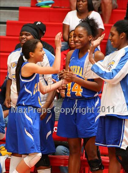 Thumbnail 2 in Santa Clara vs. St. Bernard (CIF SoCal D5 Regional Final) photogallery.