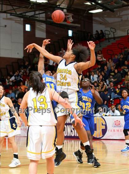Thumbnail 1 in Santa Clara vs. St. Bernard (CIF SoCal D5 Regional Final) photogallery.