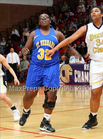 Thumbnail 1 in Santa Clara vs. St. Bernard (CIF SoCal D5 Regional Final) photogallery.