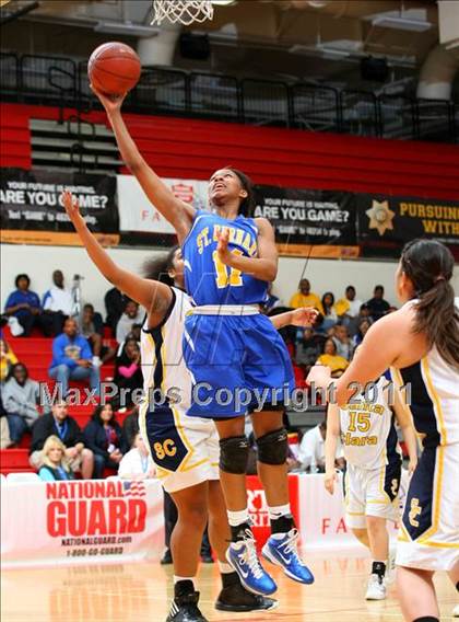Thumbnail 1 in Santa Clara vs. St. Bernard (CIF SoCal D5 Regional Final) photogallery.