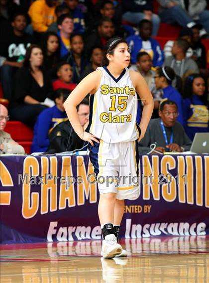 Thumbnail 3 in Santa Clara vs. St. Bernard (CIF SoCal D5 Regional Final) photogallery.