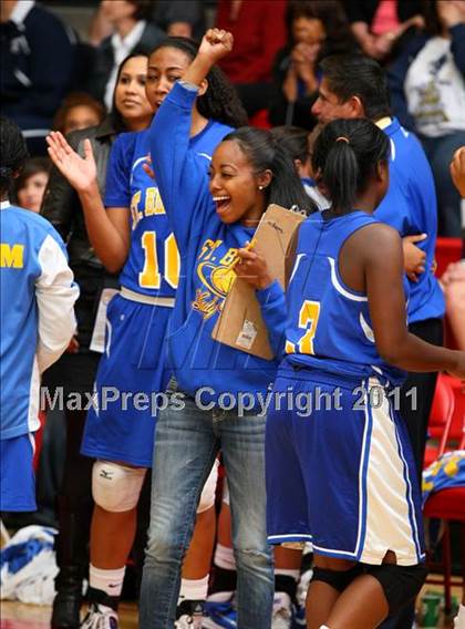 Thumbnail 2 in Santa Clara vs. St. Bernard (CIF SoCal D5 Regional Final) photogallery.