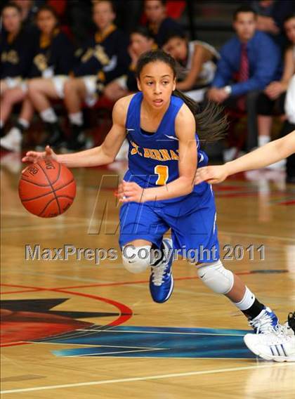 Thumbnail 3 in Santa Clara vs. St. Bernard (CIF SoCal D5 Regional Final) photogallery.
