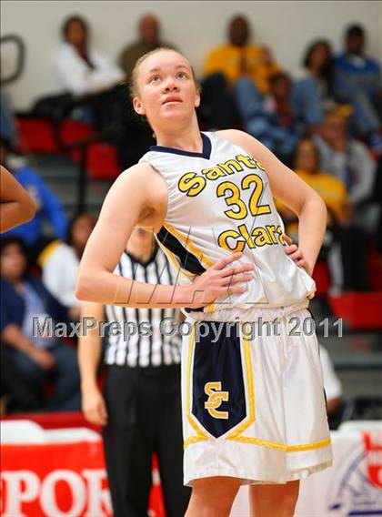 Thumbnail 2 in Santa Clara vs. St. Bernard (CIF SoCal D5 Regional Final) photogallery.