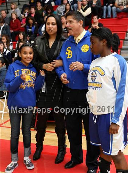 Thumbnail 3 in Santa Clara vs. St. Bernard (CIF SoCal D5 Regional Final) photogallery.