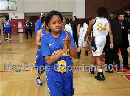 Thumbnail 3 in Santa Clara vs. St. Bernard (CIF SoCal D5 Regional Final) photogallery.