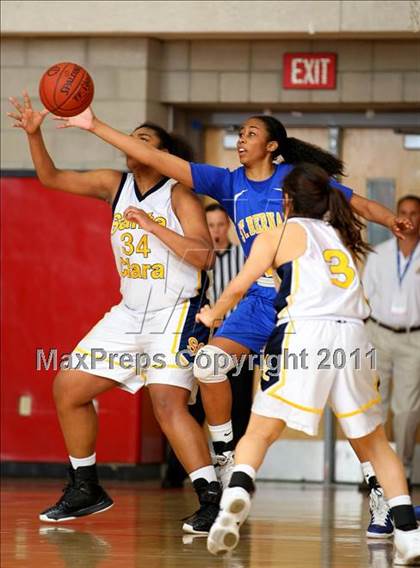 Thumbnail 2 in Santa Clara vs. St. Bernard (CIF SoCal D5 Regional Final) photogallery.