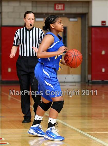 Thumbnail 2 in Santa Clara vs. St. Bernard (CIF SoCal D5 Regional Final) photogallery.